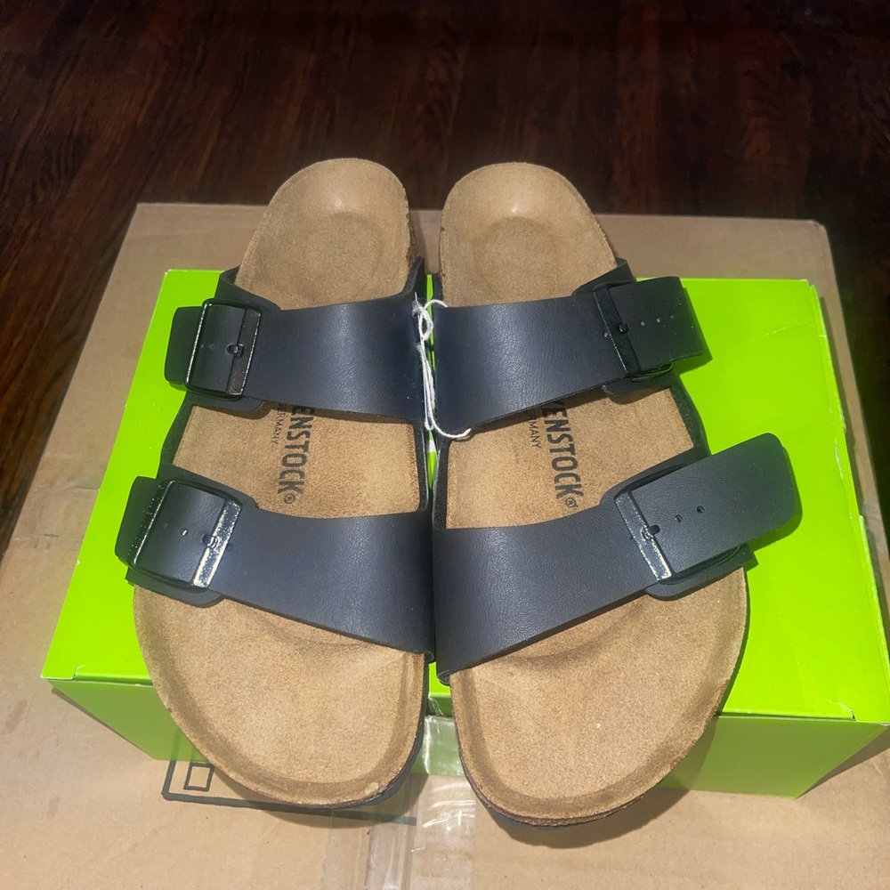 BIRKENSTOCK Arizona Oiled Leather Black Two-Strap Sandals Size 9.5